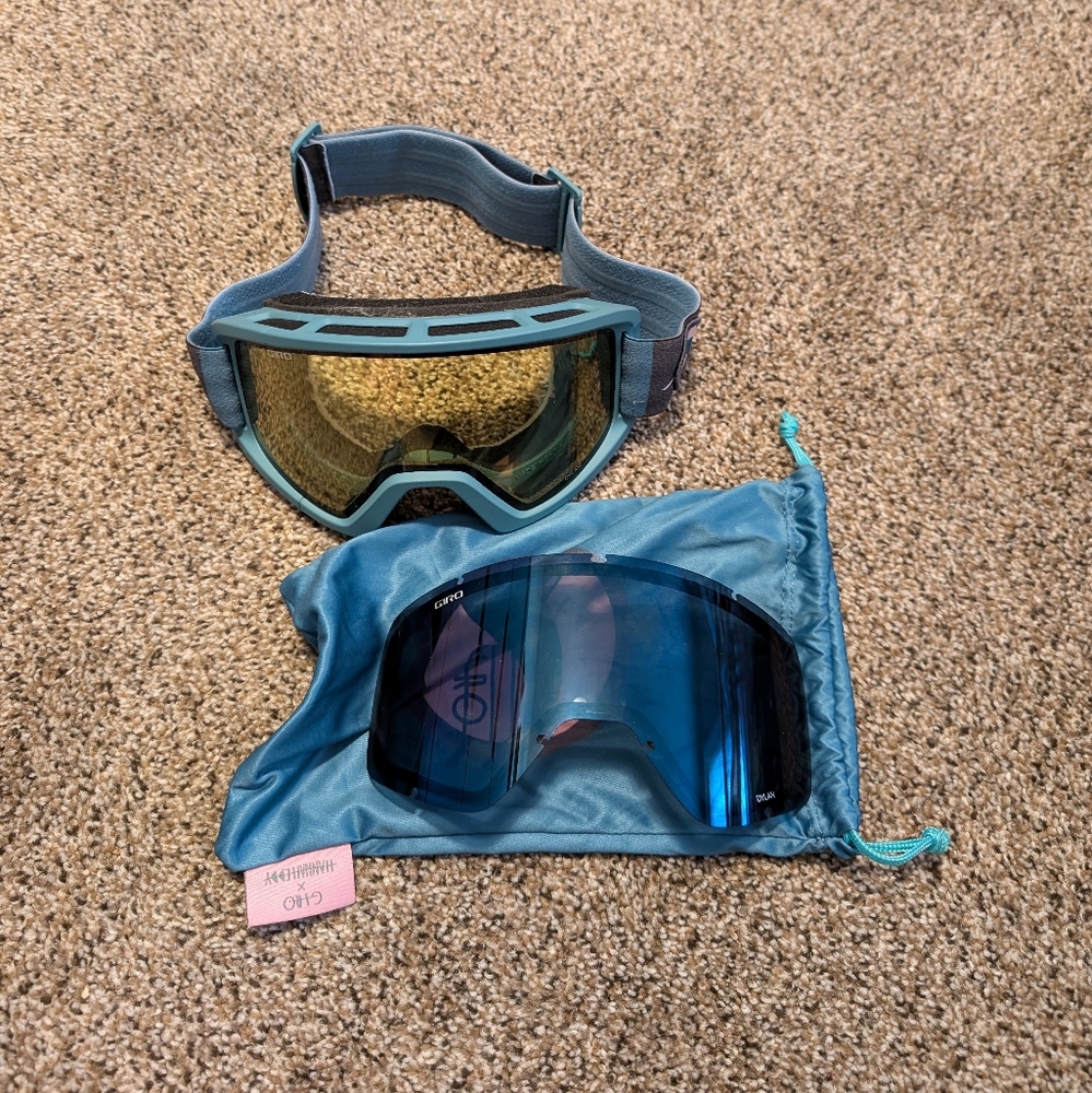 GIRO Women's Snowboarding Goggles